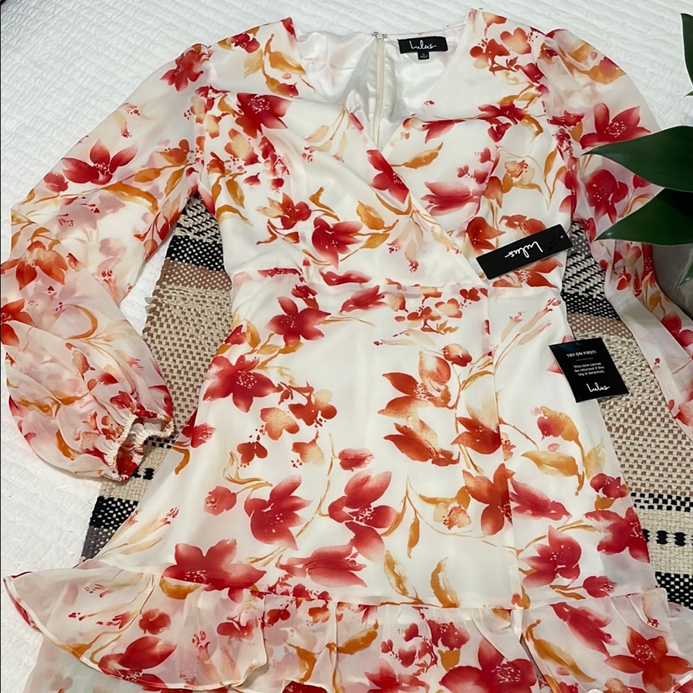❤️‍🔥NWT❤️‍🔥 Lulu's Sheer Red Floral MIDI Dress